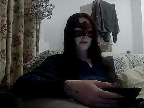 LexiSnowUK online show from February 5, 2026, 9:41 pm