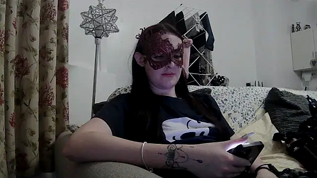 LexiSnowUK online show from March 16, 2026, 10:03 pm