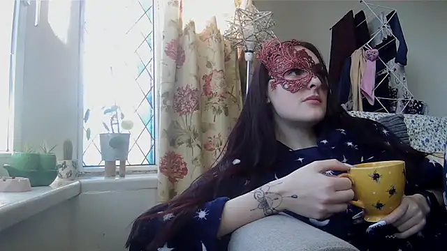 LexiSnowUK online show from March 17, 2026, 10:07 am