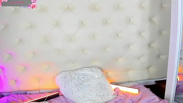 Snapshot of _jade_white_ chatting on February 7, 2025, 3:30 pm jade white online show from February 7, 2025, 3:30 pm