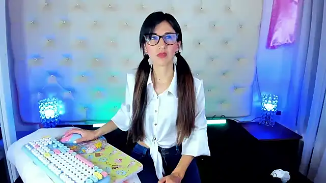 Snapshot of _jade_white_ chatting on February 12, 2025, 12:33 pm jade white online show from February 12, 2025, 12:33 pm