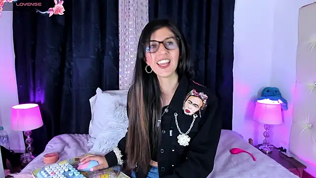 Snapshot of _jade_white_ chatting on March 18, 2025, 12:36 pm jade white online show from March 18, 2025, 12:36 pm