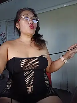 anniecoopeer online show from February 6, 2026, 11:46 am