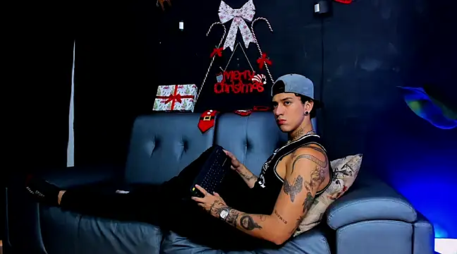 Snapshot of JUSTIN_FULLER1 chatting on December 7, 2024, 1:51 pm JUSTIN FULLER1 online show from December 7, 2024, 1:51 pm