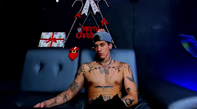 Snapshot of JUSTIN_FULLER1 chatting on December 7, 2024, 4:58 pm JUSTIN FULLER1 online show from December 7, 2024, 4:58 pm