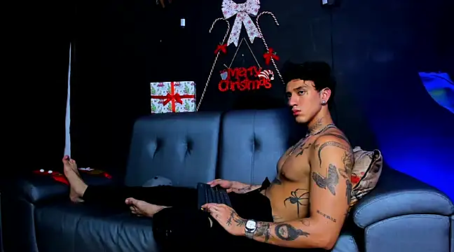 Snapshot of JUSTIN_FULLER1 chatting on December 11, 2024, 7:14 pm JUSTIN FULLER1 online show from December 11, 2024, 7:14 pm