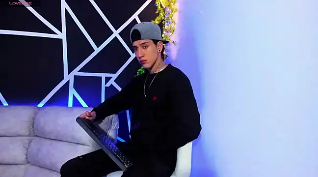 Snapshot of JUSTIN_FULLER1 chatting on February 1, 2025, 2:58 am JUSTIN FULLER1 online show from February 1, 2025, 2:58 am