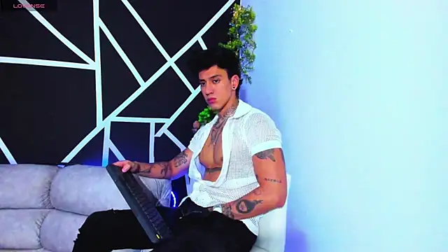 Snapshot of JUSTIN_FULLER1 chatting on February 6, 2025, 12:33 am JUSTIN FULLER1 online show from February 6, 2025, 12:33 am