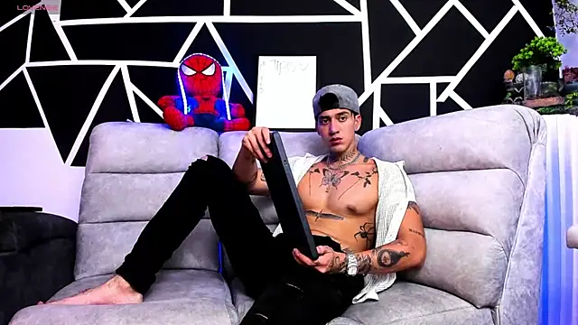 Snapshot of JUSTIN_FULLER1 chatting on March 5, 2025, 12:27 am JUSTIN FULLER1 online show from March 5, 2025, 12:27 am