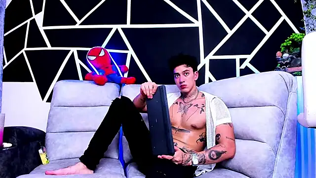 Snapshot of JUSTIN_FULLER1 chatting on March 8, 2025, 9:40 pm JUSTIN FULLER1 online show from March 8, 2025, 9:40 pm