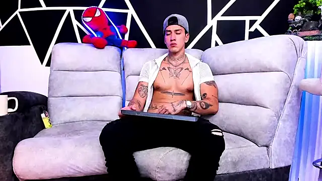 Snapshot of JUSTIN_FULLER1 chatting on March 9, 2025, 12:42 am JUSTIN FULLER1 online show from March 9, 2025, 12:42 am