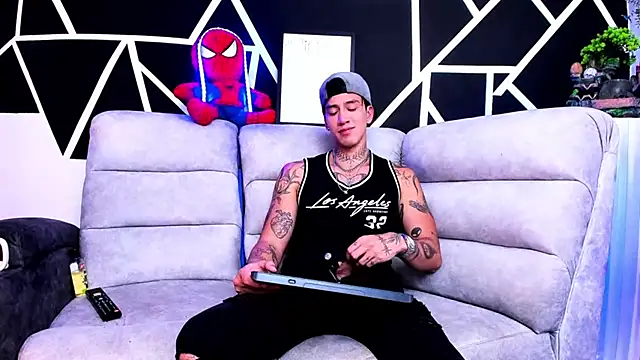 Snapshot of JUSTIN_FULLER1 chatting on March 10, 2025, 1:45 am JUSTIN FULLER1 online show from March 10, 2025, 1:45 am