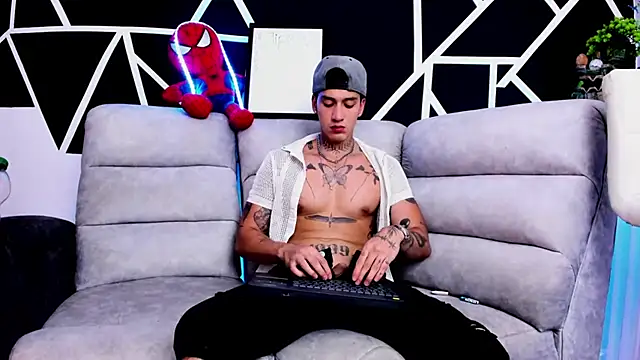 Snapshot of JUSTIN_FULLER1 chatting on March 12, 2025, 10:17 pm JUSTIN FULLER1 online show from March 12, 2025, 10:17 pm