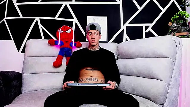 Snapshot of JUSTIN_FULLER1 chatting on March 19, 2025, 9:16 pm JUSTIN FULLER1 online show from March 19, 2025, 9:16 pm