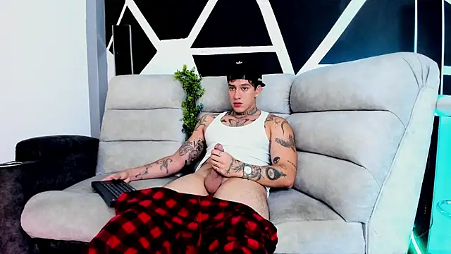 Snapshot of JUSTIN_FULLER1 chatting on October 9, 2025, 9:24 pm JUSTIN FULLER1 online show from October 9, 2025, 9:24 pm