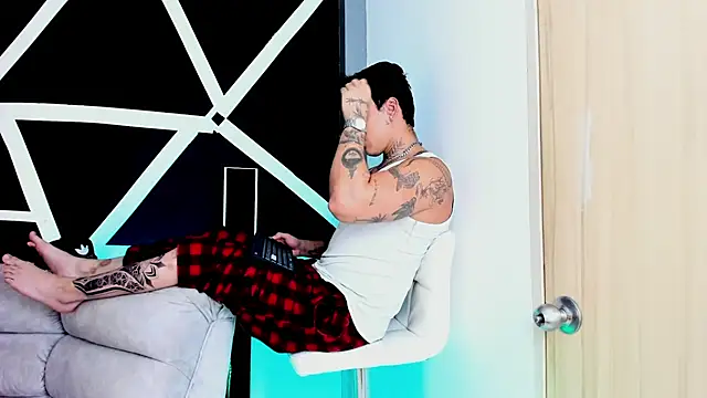 Snapshot of JUSTIN_FULLER1 chatting on October 12, 2025, 9:25 pm JUSTIN FULLER1 online show from October 12, 2025, 9:25 pm