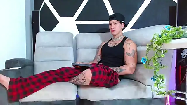 Snapshot of JUSTIN_FULLER1 chatting on November 22, 2025, 8:08 pm JUSTIN FULLER1 online show from November 22, 2025, 8:08 pm