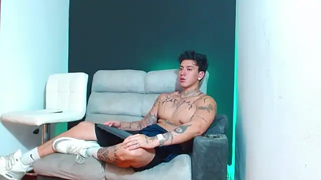 JUSTIN FULLER1 online show from March 12, 2026, 7:03 am