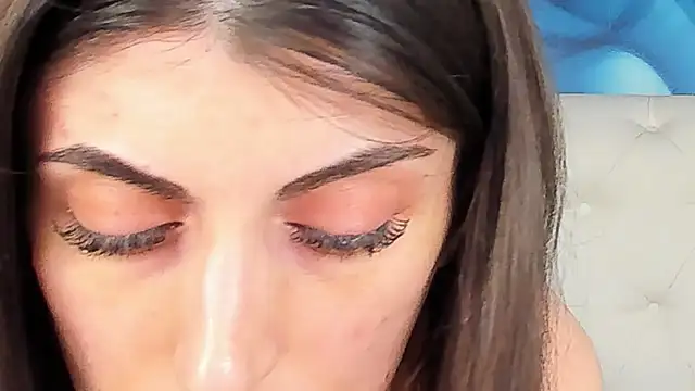 SkinnyDolly online show from April 9, 2026, 3:06 am