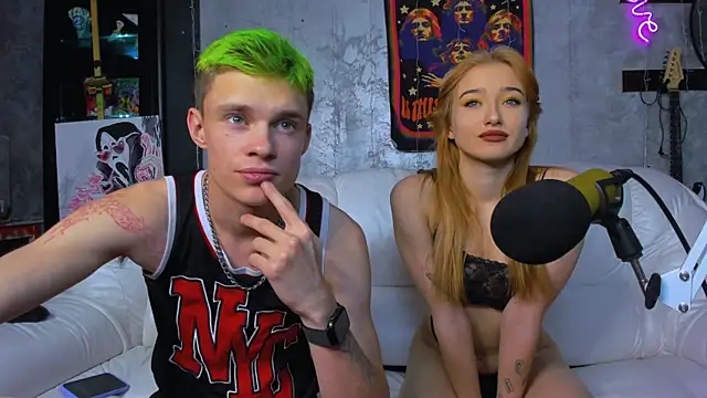 Snapshot of eva_and_adam1 chatting on February 5, 2025, 5:42 pm eva and adam1 online show from February 5, 2025, 5:42 pm