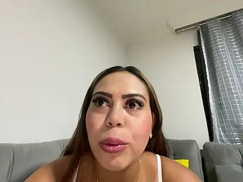 Snapshot of lariic chatting on March 21, 2025, 10:06 pm lariic online show from March 21, 2025, 10:06 pm