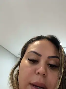 Snapshot of lariic chatting on February 21, 2026, 4:13 am lariic online show from February 21, 2026, 4:13 am