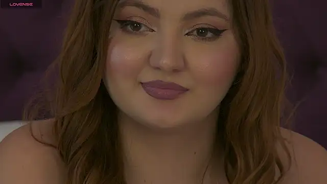 TiaraNox online show from December 11, 2024, 12:02 pm