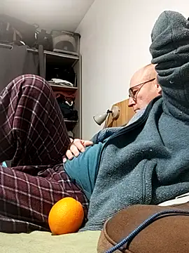 bogland33 online show from February 4, 2026, 7:31 pm