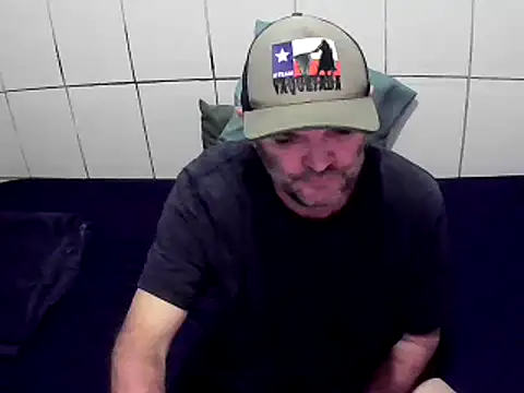 Snapshot of pierdona chatting on December 17, 2024, 8:43 pm pierdona online show from December 17, 2024, 8:43 pm
