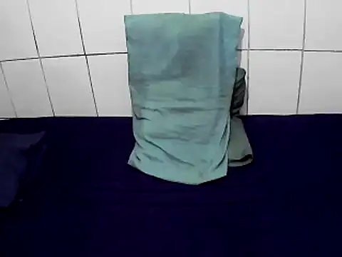 Snapshot of pierdona chatting on December 24, 2024, 12:00 am pierdona online show from December 24, 2024, 12:00 am