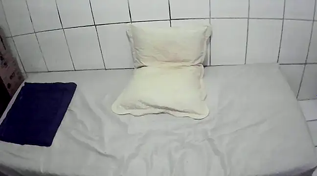 Snapshot of pierdona chatting on February 21, 2025, 8:16 pm pierdona online show from February 21, 2025, 8:16 pm