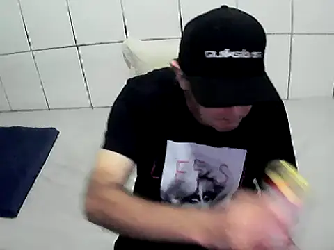 Snapshot of pierdona chatting on February 24, 2025, 8:47 pm pierdona online show from February 24, 2025, 8:47 pm