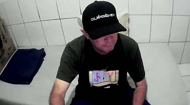 Snapshot of pierdona chatting on February 26, 2025, 8:33 pm pierdona online show from February 26, 2025, 8:33 pm