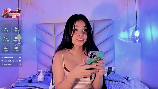 Snapshot of AuroraFiore chatting on February 8, 2025, 4:47 am AuroraFiore online show from February 8, 2025, 4:47 am