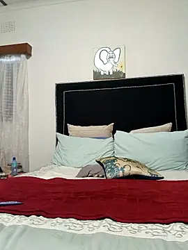 Snapshot of contagiousqueen chatting on February 5, 2026, 5:45 am contagiousqueen online show from February 5, 2026, 5:45 am