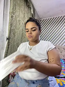 Evabigass online show from February 26, 2026, 6:07 pm