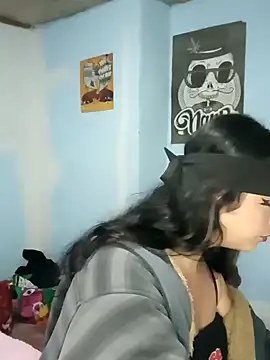 Snapshot of Elvishcassie_ chatting on February 8, 2025, 12:38 am Elvishcassie  online show from February 8, 2025, 12:38 am