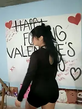 Snapshot of Elvishcassie_ chatting on February 20, 2025, 10:59 pm Elvishcassie  online show from February 20, 2025, 10:59 pm