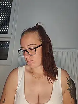 Snapshot of lindsay_33off chatting on June 20, 2026, 7:44 am lindsay 33off online show from June 20, 2026, 7:44 am