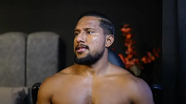 CallumMuscle online show from November 3, 2025, 10:10 pm