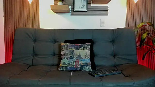 Layla 707 online show from September 25, 2025, 11:52 pm