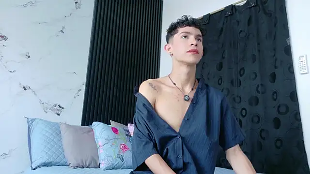 Noah tyler  online show from March 16, 2026, 6:34 pm