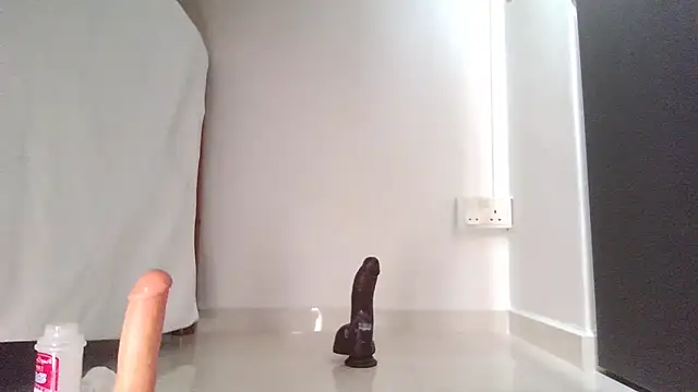 Reneta Rebekka Lopez online show from February 2, 2025, 1:45 am