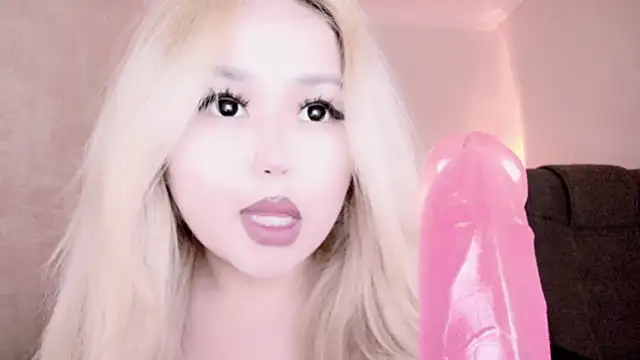 Snapshot of amelia_sunlight chatting on December 19, 2024, 11:25 pm amelia sunlight online show from December 19, 2024, 11:25 pm