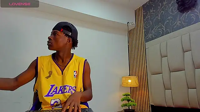 chimi88 online show from March 10, 2025, 11:32 am