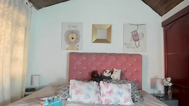 CelessteRedds online show from October 9, 2025, 11:30 am