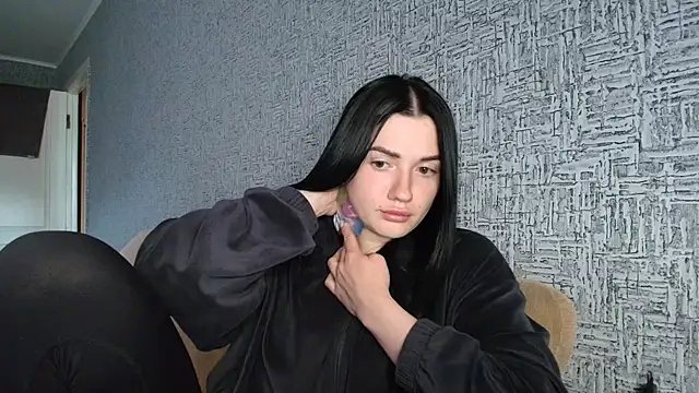 Snapshot of Liana_diva chatting on April 22, 2026, 1:56 pm Liana diva online show from April 22, 2026, 1:56 pm
