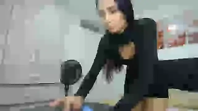 Snapshot of conni_f00x chatting on December 16, 2024, 12:27 pm conni f00x online show from December 16, 2024, 12:27 pm