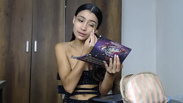 Snapshot of conni_f00x chatting on February 25, 2025, 1:17 pm conni f00x online show from February 25, 2025, 1:17 pm