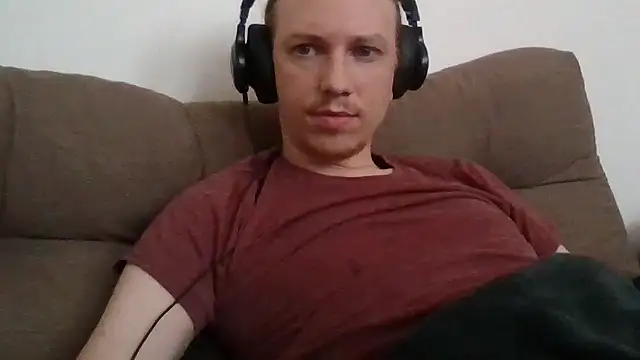 Snapshot of BigMarcCGN chatting on October 1, 2025, 8:20 am BigMarcCGN online show from October 1, 2025, 8:20 am